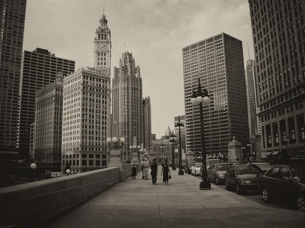 CHICAGO - 20 SETTEMBRE: I turisti apprezzano le strade della città, 20 settembre — Foto Stock