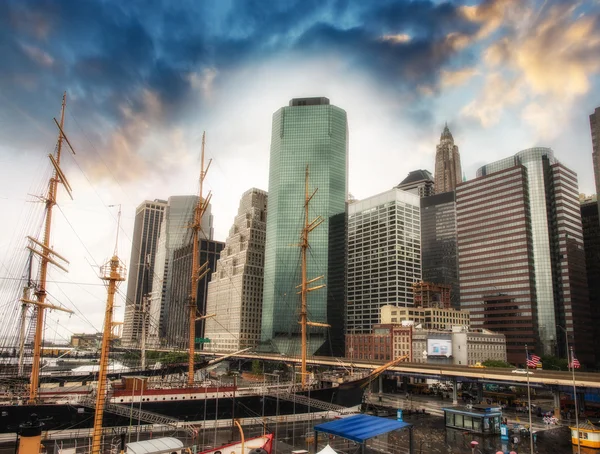 Pier 17 och south street seaport - manhattan — Stockfoto