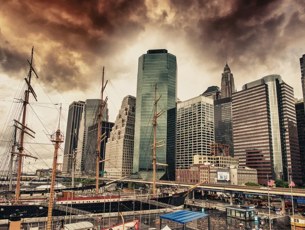 Pier 17 och south street seaport - manhattan — Stockfoto