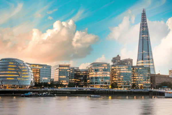 Paisaje urbano de Londres, incluido el Ayuntamiento . —  Fotos de Stock