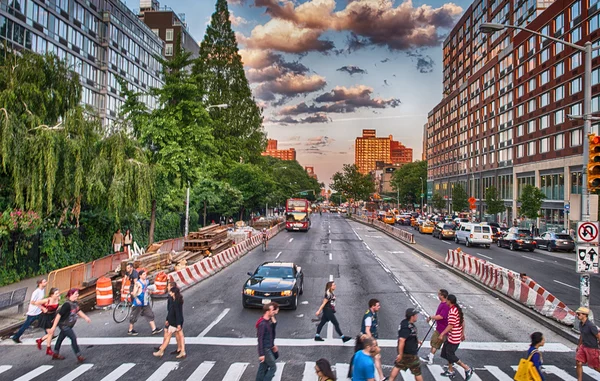 NEW YORK CITY - 20 MAI : Rues de la ville et circulation le 20 mai 201 — Photo