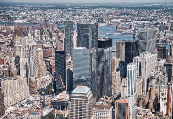 Aerial view of Lower Manhattan buildings — Stockfoto