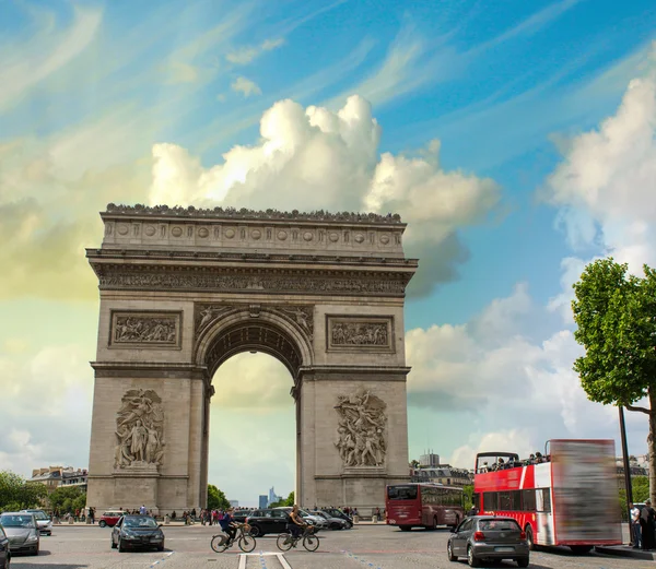 Arc de triomphe (Triumph Arc) — Stock Photo, Image