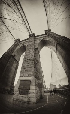 new York'un brooklyn Köprüsü pilon balıkgözü lens fotoğrafı