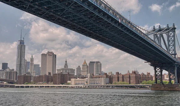 Metallkonstruktion der Manhattan Bridge, New York City — Stockfoto