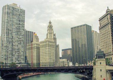 Chicago. güzel bir şehir manzarası ve nehir