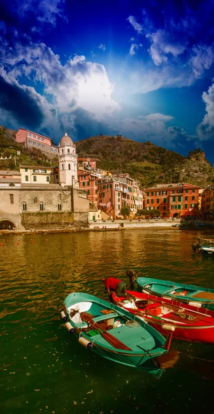 Cinque terre, Itálie. krásný pohled v jarní sezóně — Stock fotografie