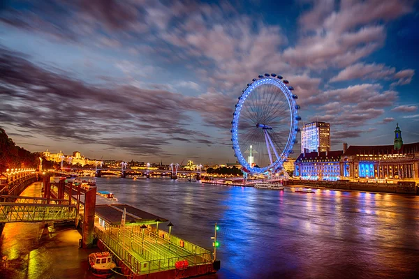 Londres à noite . — Fotografia de Stock