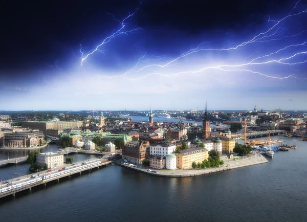 Stockholm, Svédország. Utcarészlet az óvárosban (gamla stan). — Stock Fotó