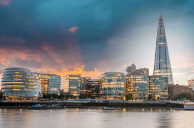 New london River günbatımı, panoramik görünüm belediyede.