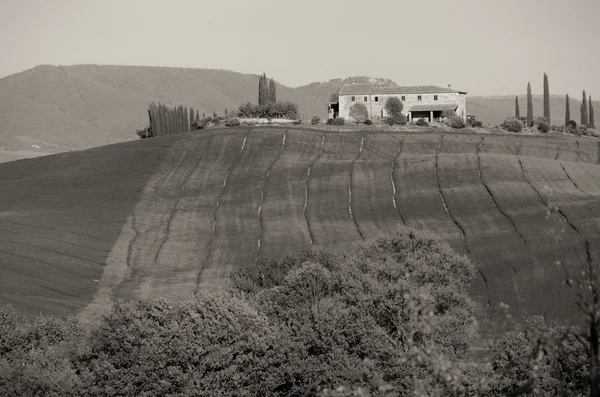 Edificio típico de casa rural en Toscana —  Fotos de Stock