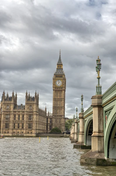 London, Wielka Brytania - Pałac westminster (Westminsterski) — Zdjęcie stockowe