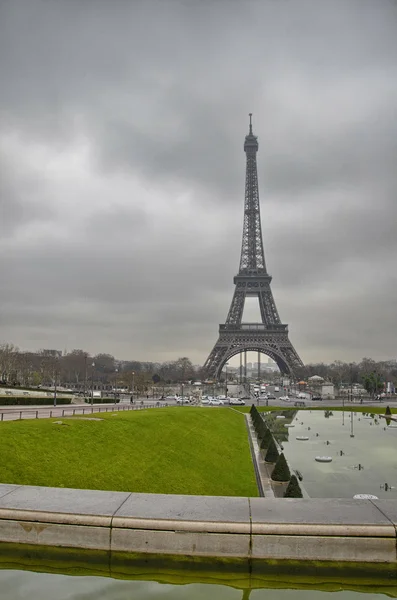 Paris. Wonderful view of Eiffel Tower. La Tour Eiffel in winter — Stock Photo, Image