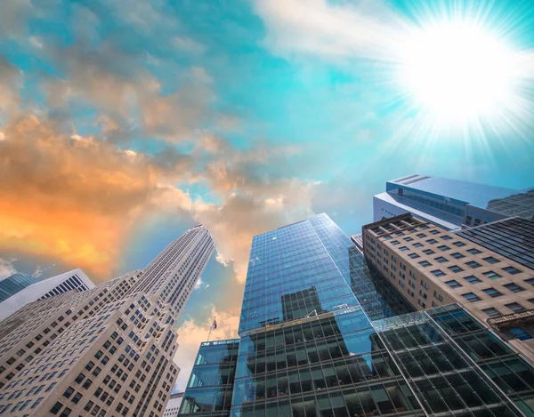 Hi-Rise Skyscrapers with sunset sky — Stock Photo, Image
