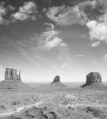 monument valley - utah ünlü peyzaj