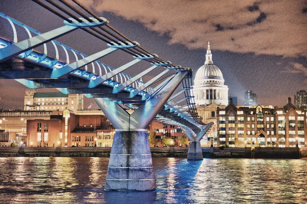 Belle vue de nuit sur Londres et ses monuments — Photo