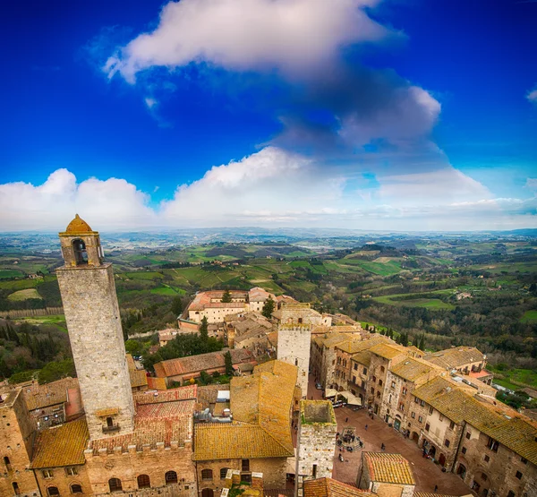 Klasszikus középkori város, san Gimignano, Olaszország. szép városkép — Stock Fotó