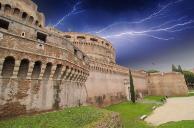 yan dış görünüm castel santangelo, Roma, İtalya