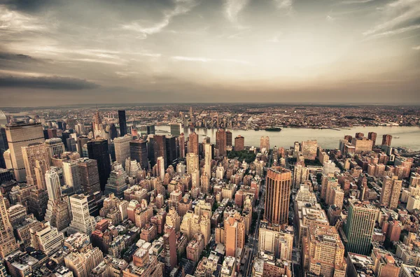 Ciudad de Nueva York. Maravillosa vista aérea de rascacielos de Manhattan desde — Foto de Stock