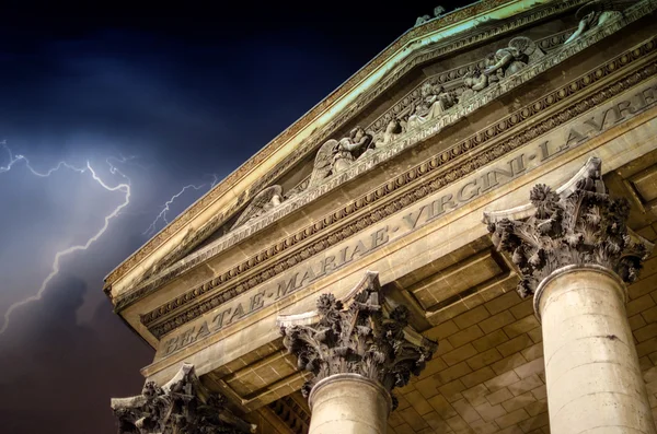 Storm approaching Notre Dame de Lorette in Paris — Stock Photo, Image