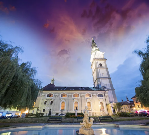 Wunderschöne mittelalterliche Gebäude von Klagenfurt, Österreich — Stockfoto