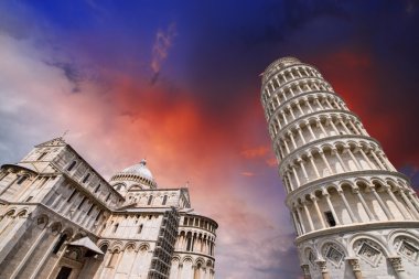 Pisa, Toskana. mucizeler kare görünümünü mükemmel geniş açı