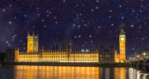 Stelle sopra il big ben e la casa del Parlamento - notte stellata in lon — Zdjęcie stockowe