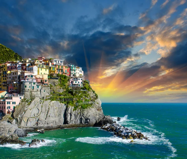 Manarola Чинкве-Терре . — стокове фото