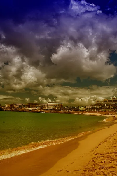 Mooie kust van Sint Maarten - Nederlandse Antillen — Stockfoto