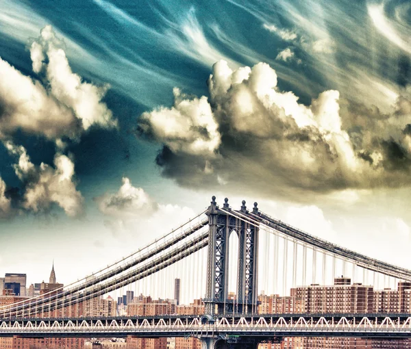 El puente Manhattan, Nueva York. Estructura metálica gris —  Fotos de Stock