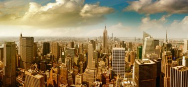 Panoramic aerial view of Midtown and Downtown Manhattan - New Yo