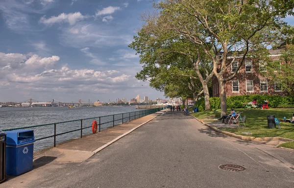 Vista al mar de la Isla del Gobernador en verano - Nueva York — Foto de Stock