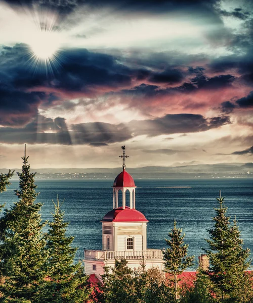 Red buildings of Tadoussac, Quebec. — Stock Photo, Image