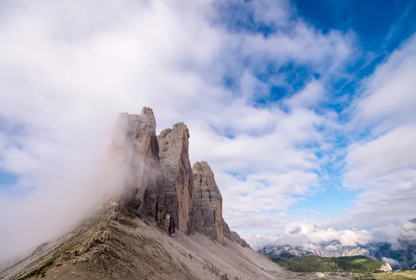 Tre Cime di Lavaredo, Três picos de montanha — Fotografia de Stock