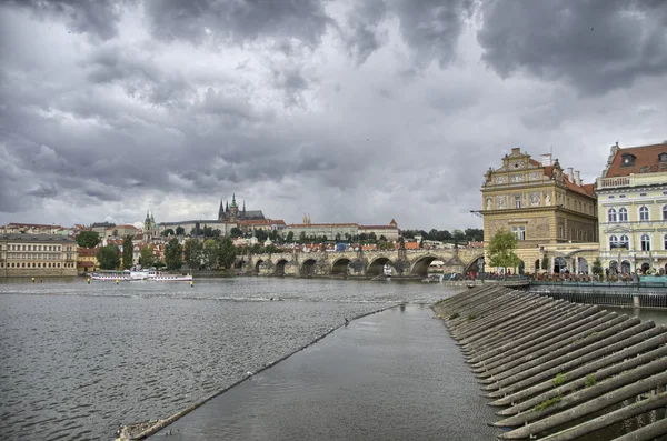 Ciudad de Praga, río Moldava — Foto de Stock