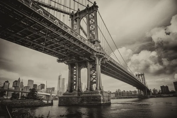 De manhattan bridge, new york city. — Stockfoto