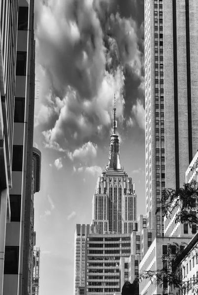 Empire state building skyskrapa — Stockfoto