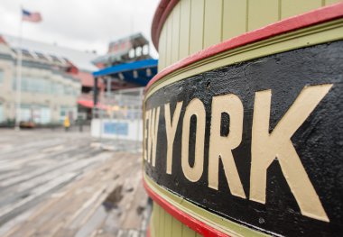 New york city classic sokak işaretleri ve yol tarifi