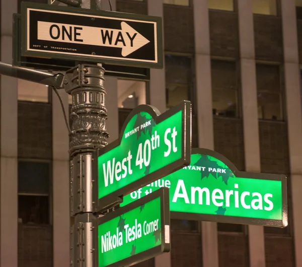 New York City classic street signs and directions — Stock Photo, Image