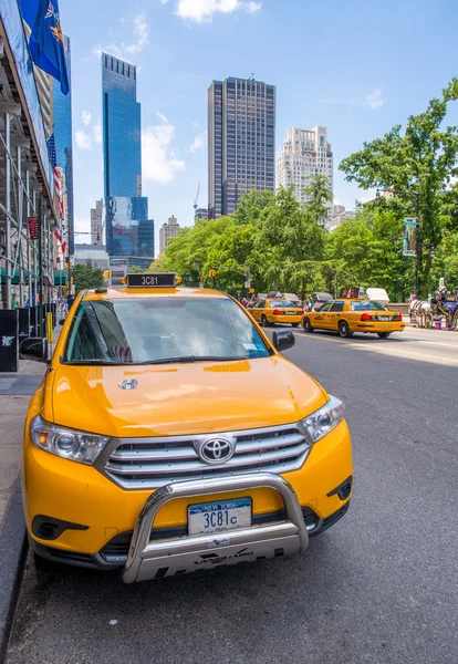 Yellow cab — Stock Photo, Image