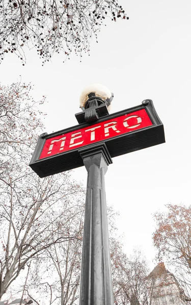 Červené klasického metra znamení — Stock fotografie