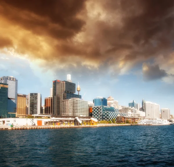 Сидней с городскими небоскребами — стоковое фото