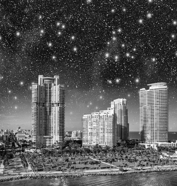 Ночь над Майами . — стоковое фото