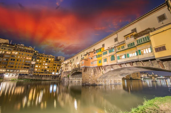 Starý most ve Florencii. Ponte vecchio — Stock fotografie