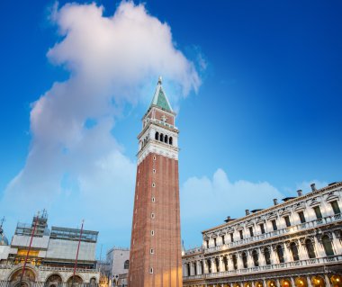 Venedik'teki ünlü saint mark's meydanından Bazilikası ile