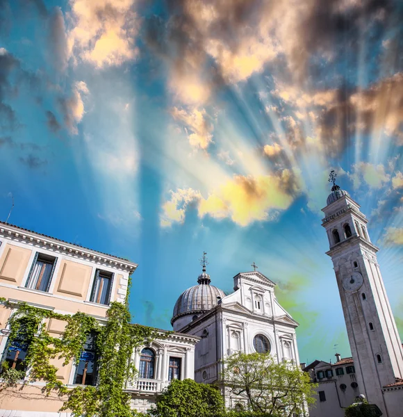 Venetië met toren van Helleense Instituut — Stockfoto