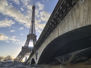 kış sezonunda, paris eiffel Kulesi müthiş manzarası