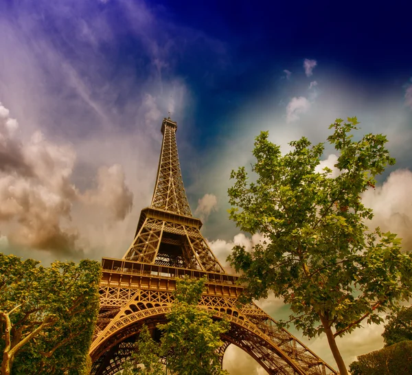 Eiffel-tornet - paris. — Stockfoto