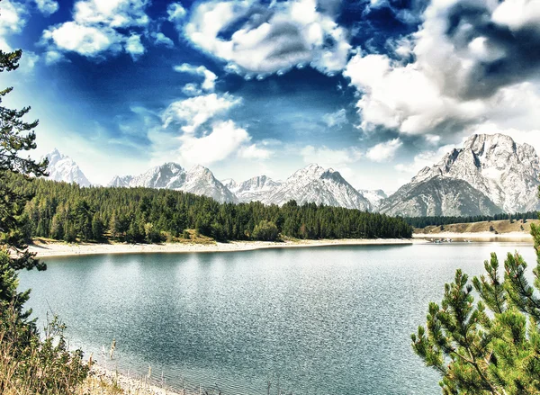 Grand Teton Lake and Mountains - Wyoming — Stock Photo, Image