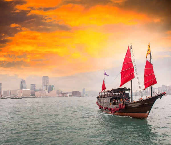 Famous Red Sails Ship — Stock Photo, Image